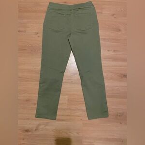 Kim Rogers Women's Straight Leg Jeans in Olive green size 6s